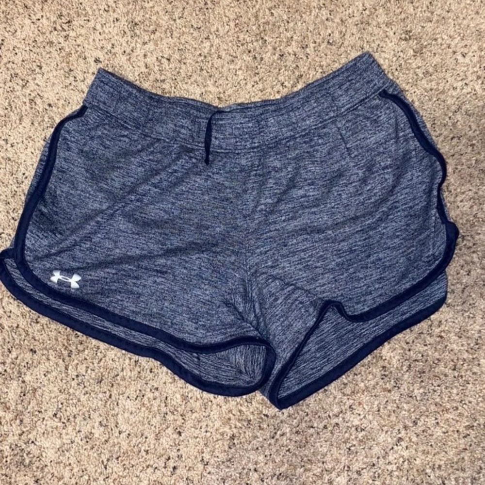 Size L Under Armor shorts
